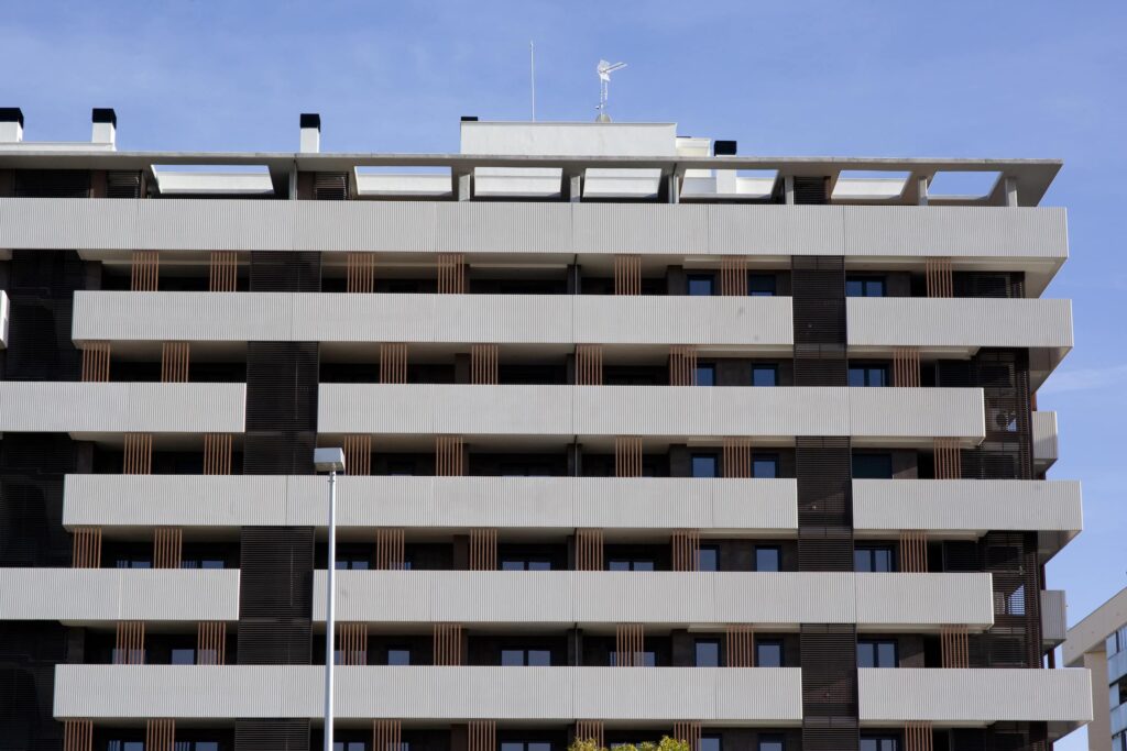 Edificio de 63 viviendas en Parque Venecia
