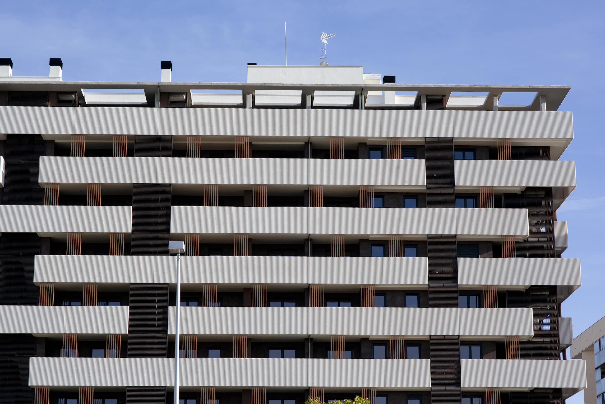 Edificio de 63 viviendas en Parque Venecia. Arquitectura integral en Zaragoza